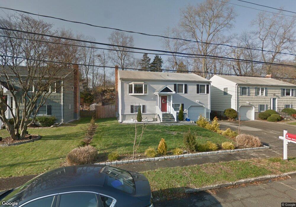 5 Kellee Dr, Norwalk, CT 06854 - photo 1