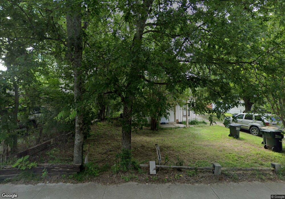 827 W Martin Luther King Dr, San Marcos, TX 78666 - photo 1