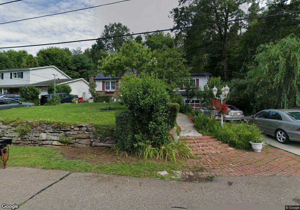 567 Fernwood Ave, Saint Clair, PA 17970 - photo 1