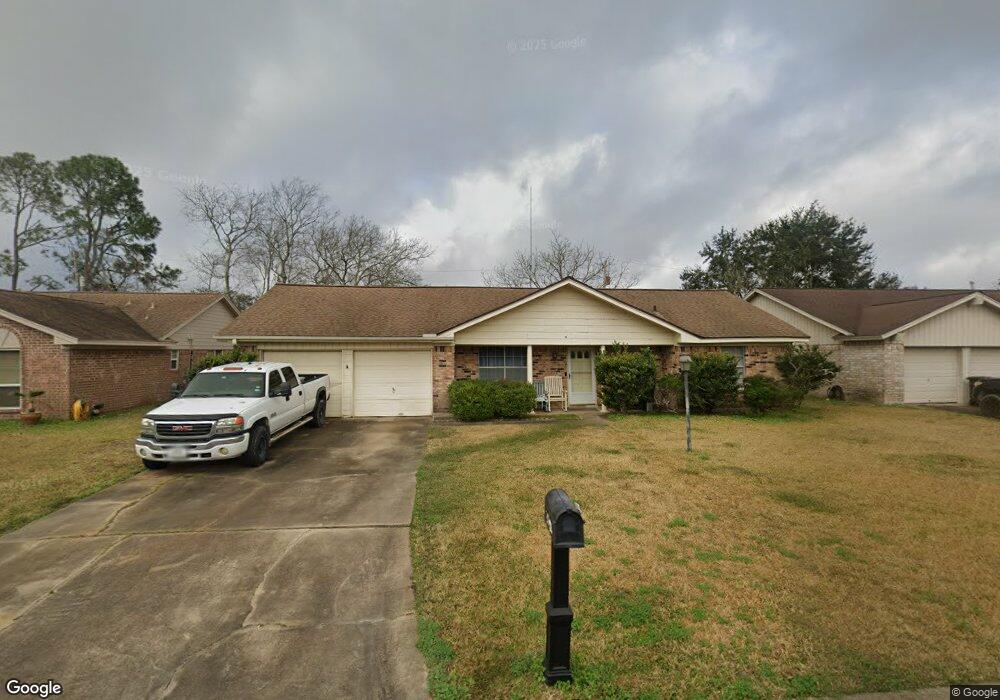 1506 Kings Park Dr, Alvin, TX 77511 - photo 1
