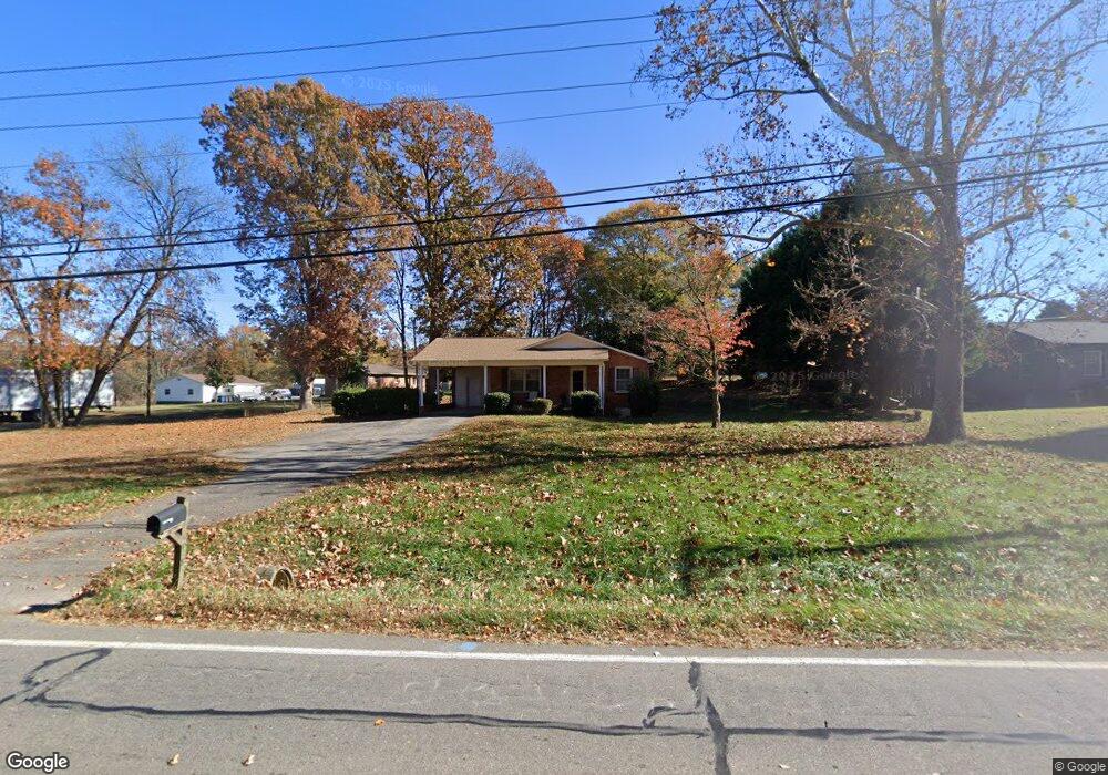 508 N Greenbriar Rd, Statesville, NC 28625 - photo 1