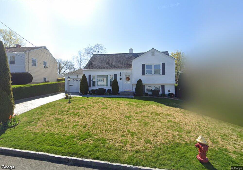 22 Rugby Rd, Yonkers, NY 10710 - photo 1