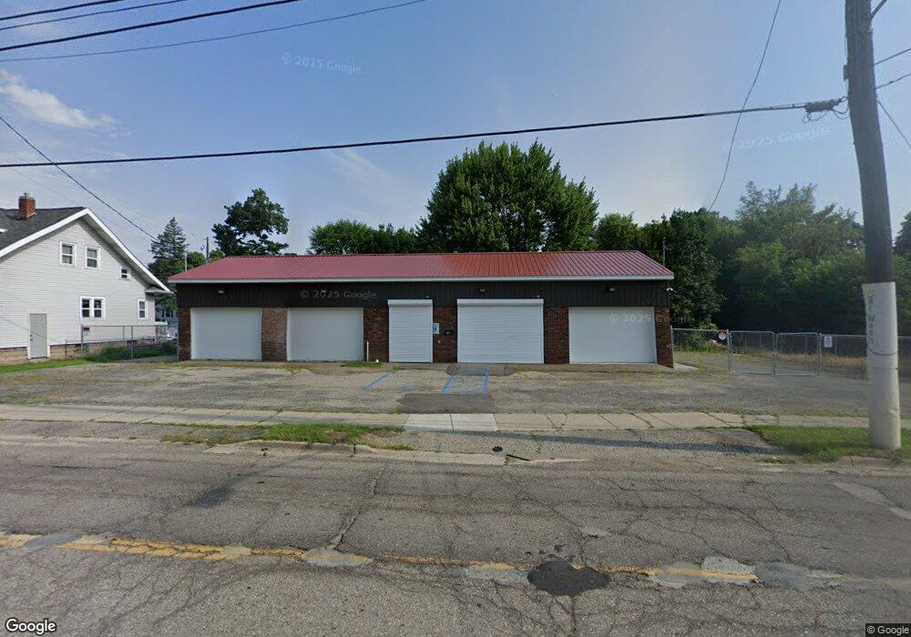 811 E Mount Hope Ave, Lansing, MI 48910 - photo 1