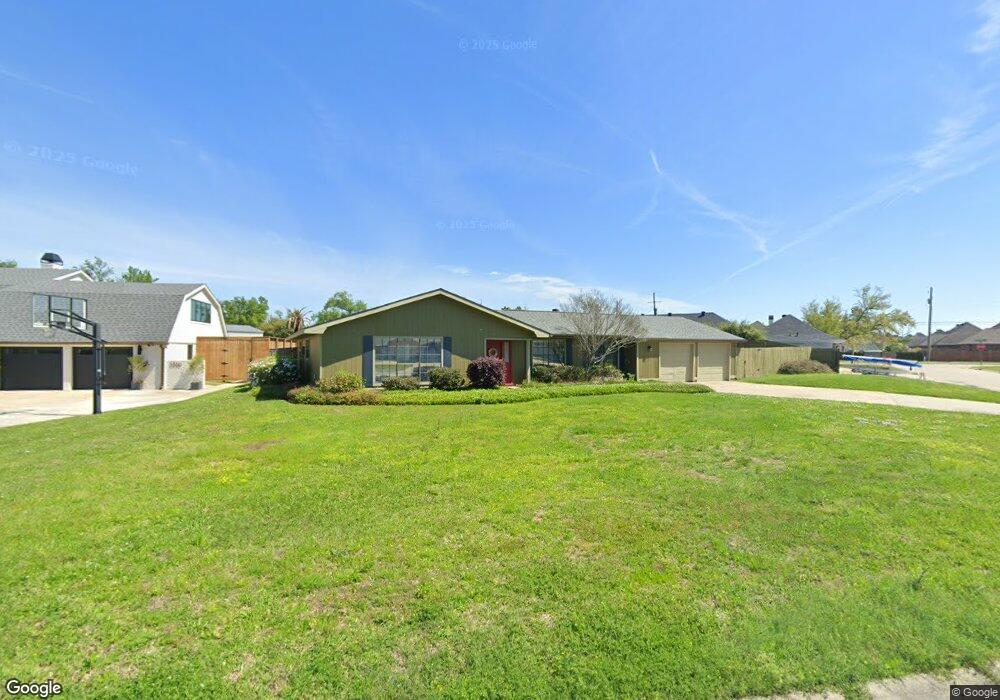 1312 N Chateau Cir, Lake Charles, LA 70605 - photo 1