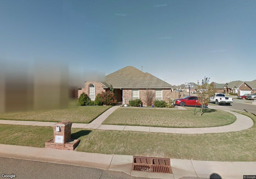 945 NE 28th St, Moore, OK 73160 - photo 1