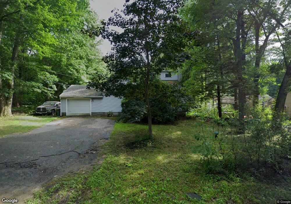 35 Squamscott Rd, Stratham, NH 03885 - photo 1