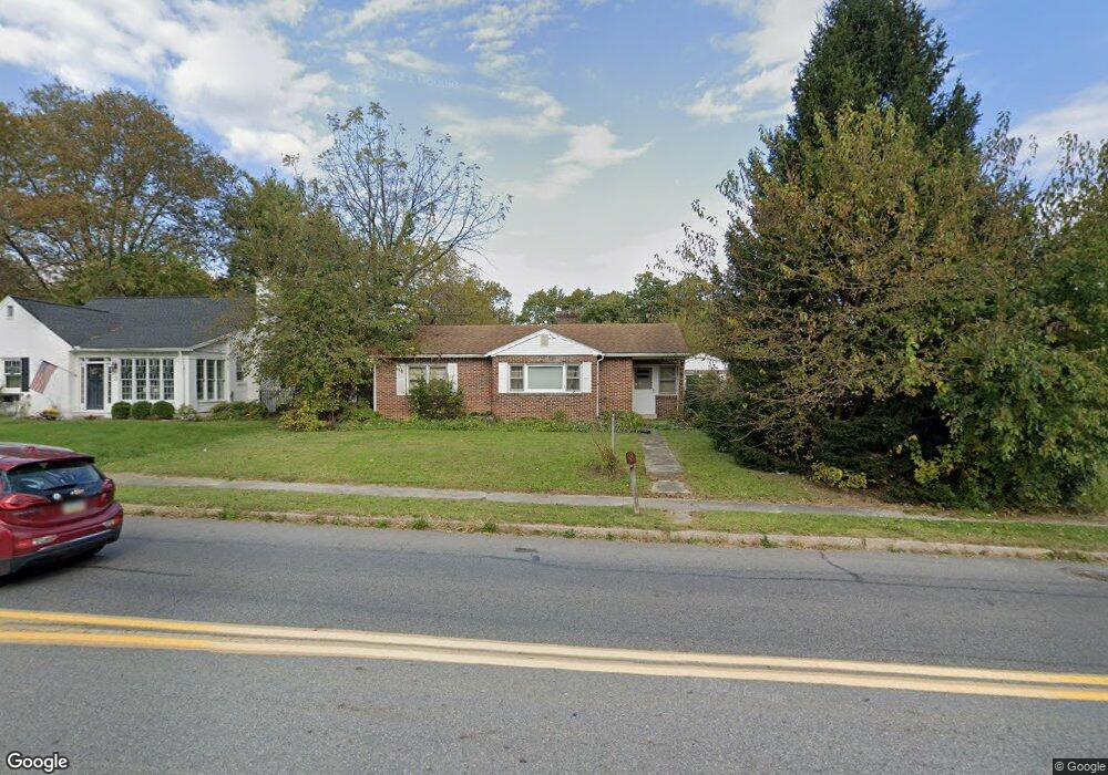 15 W Governor Rd, Hershey, PA 17033 - photo 1