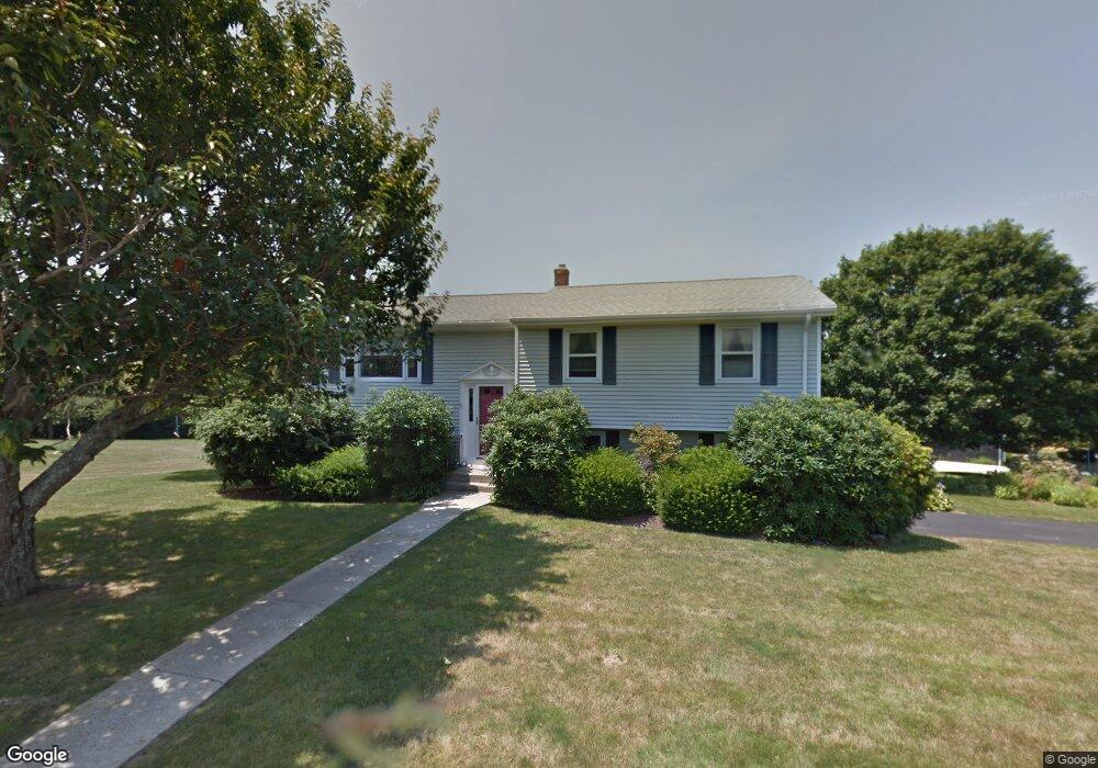 10 Osage Dr, Middletown, RI 02842 - photo 1