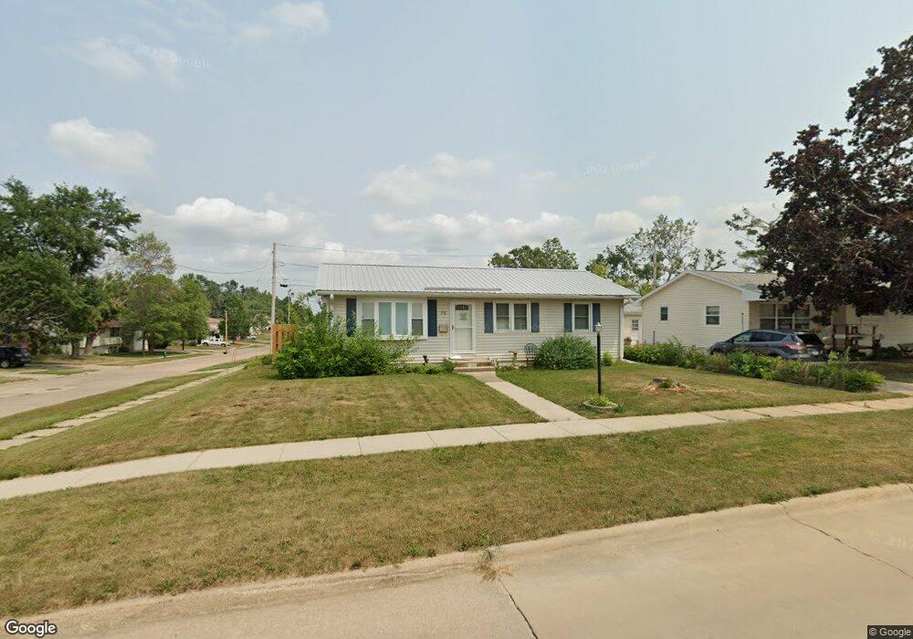 75 29th St NW, Cedar Rapids, IA 52405 - photo 1