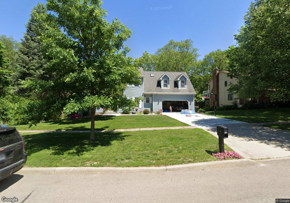 2805 Minnetonka Dr, Cedar Falls, IA 50613 - photo 1