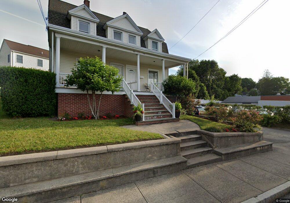 279 Elm St, New Canaan, CT 06840 - photo 1