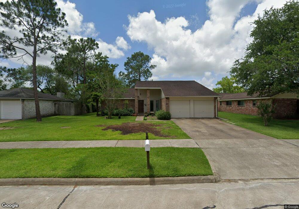 418 W Castle Harbour Dr, Friendswood, TX 77546 - photo 1