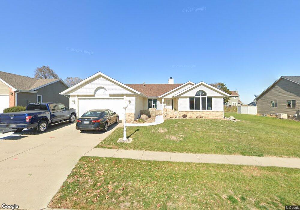 2408 N 7th Ave E, Newton, IA 50208 - photo 1