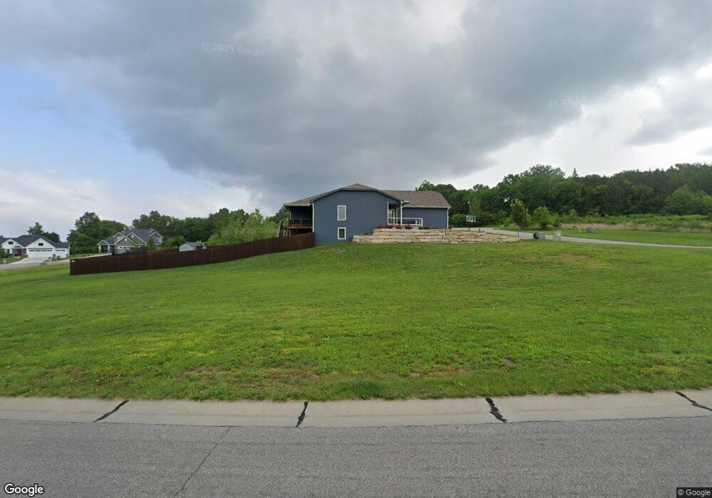 4649 SW Shenandoah Rd, Topeka, KS 66610 - photo 1