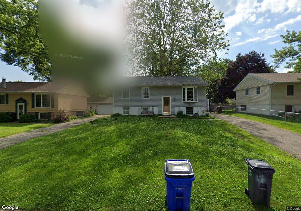 3003 Bramble Rd SW, Cedar Rapids, IA 52404 - photo 1