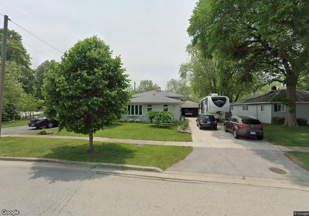 2705 Martin Ln, Rolling Meadows, IL 60008 - photo 1