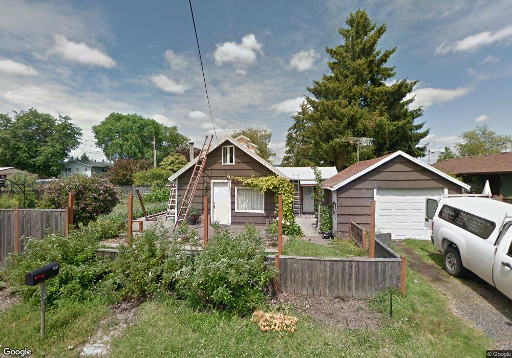 1303 E 10th St, Newberg, OR 97132 - photo 1