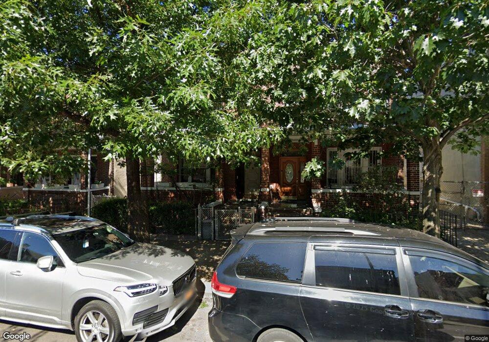 31-26 43rd St, Long Island City, NY 11103 - photo 1