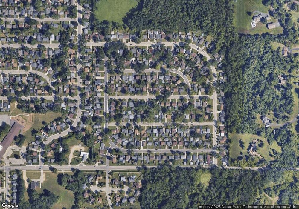 519 Apache Ave, Carpentersville, IL 60110 - photo 1