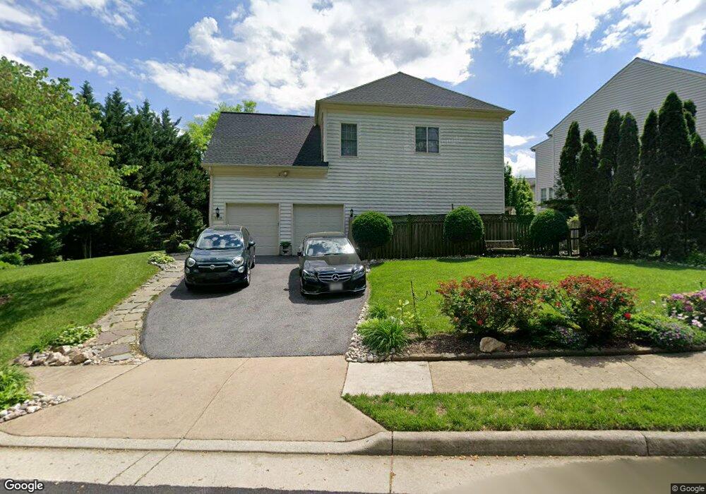 7819 Gambrill Woods Way, Springfield, VA 22153 - photo 1