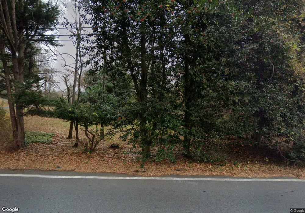 6809 Persimmon Tree Rd, Bethesda, MD 20817 - photo 1