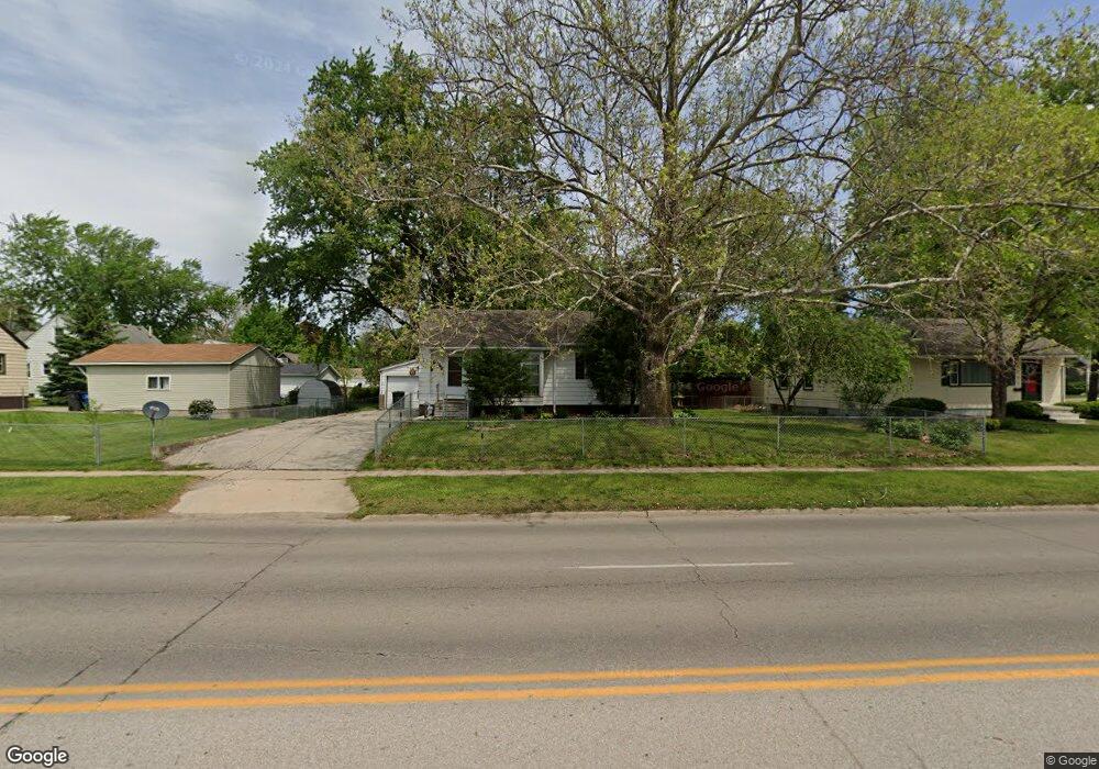 4805 Hickman Rd, Des Moines, IA 50310 - photo 1