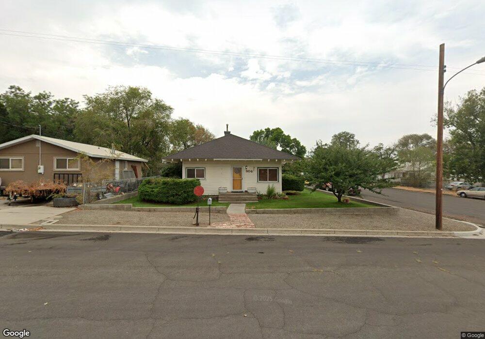 906 Melarkey St, Winnemucca, NV 89445 - photo 1