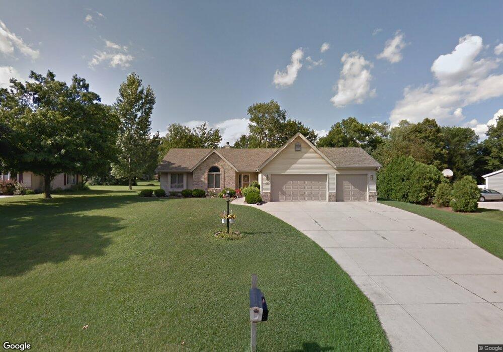 N79W16118 Longwood St, Menomonee Falls, WI 53051 - photo 1