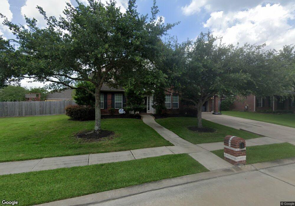 2001 Sparrow Cir, Friendswood, TX 77546 - photo 1