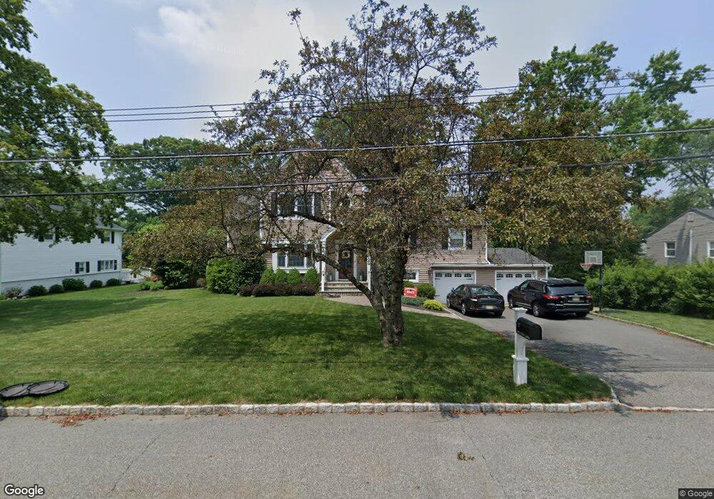 17 Apple Tree Ln, Morris Plains, NJ 07950 - photo 1