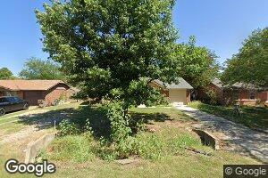 424 E Main St, Maud, OK 74854