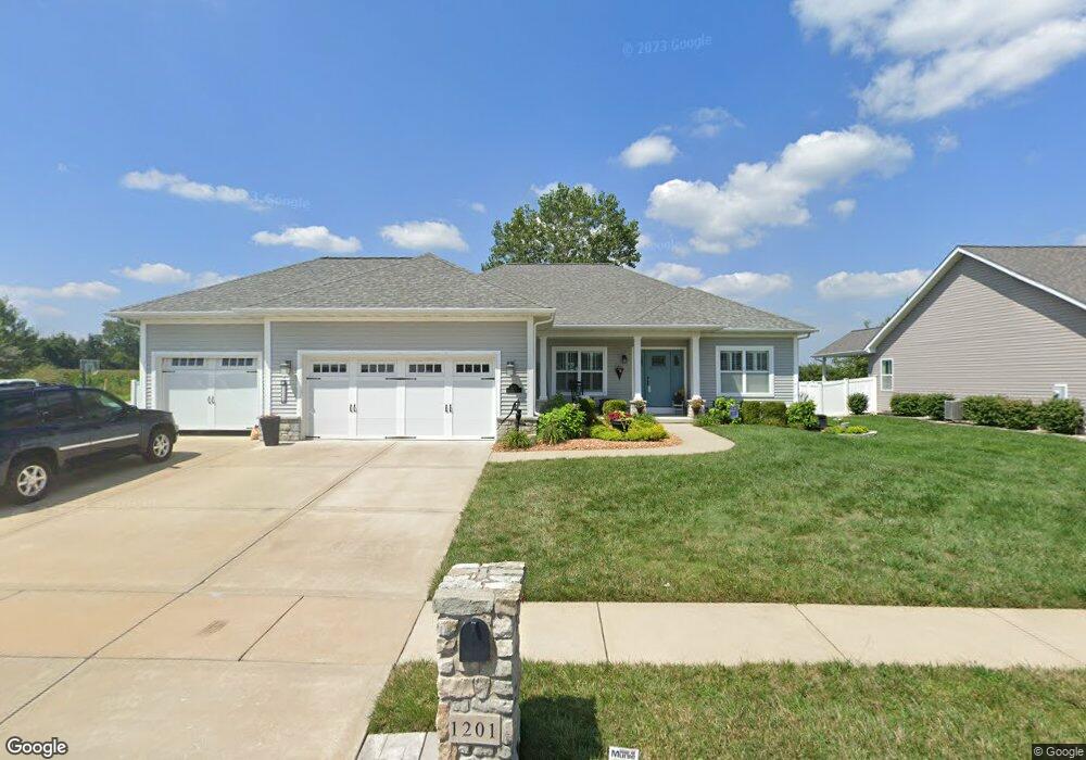 1201 Hollander Ct, O Fallon, IL 62269 - photo 1