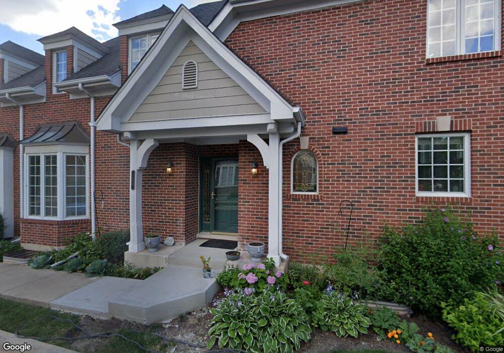 100 E Knighton Place unit 12, Elmhurst, IL 60126 - photo 1