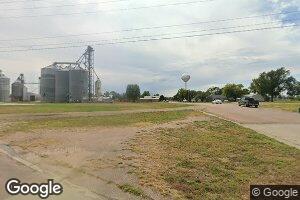 407 2nd St SW, Wagner, SD 57380