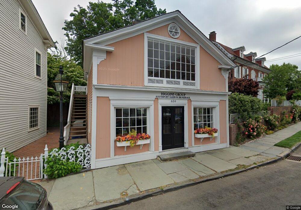 656 Harbor Rd unit 4, Southport, CT 06890 - photo 1