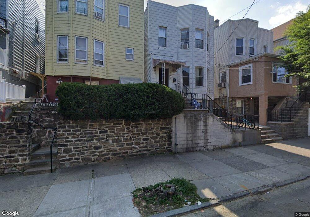 1841 Victor St, Bronx, NY 10462 - photo 1