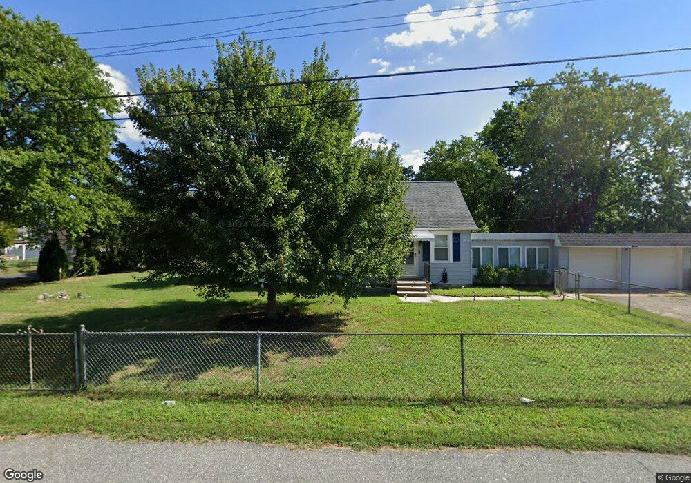 899 Longview Ave, Pasadena, MD 21122 - photo 1