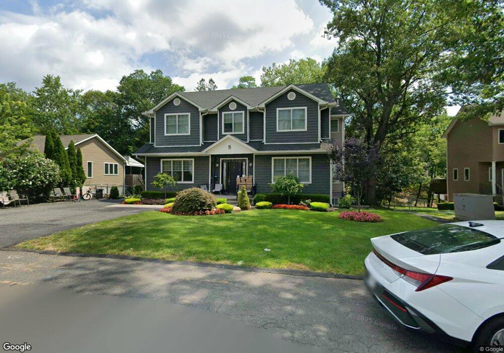 9 Suffern Place, Monsey, NY 10952 - photo 1