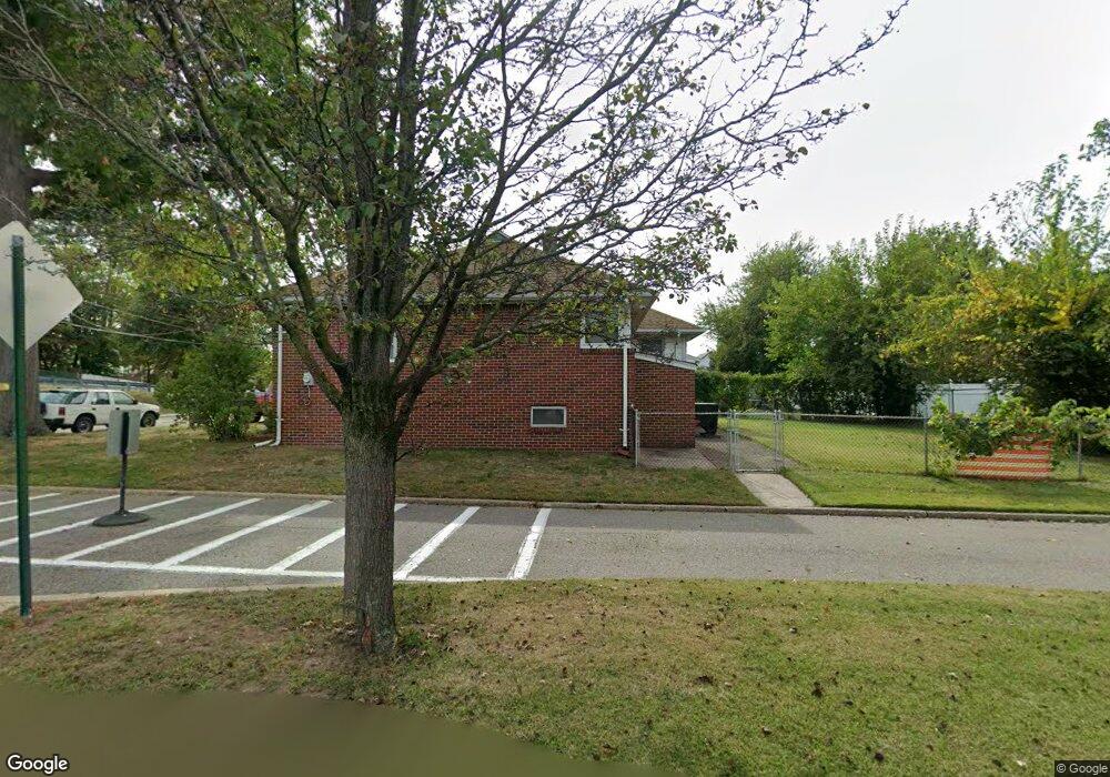 37 Phillips Ave, South Hackensack, NJ 07606 - photo 1