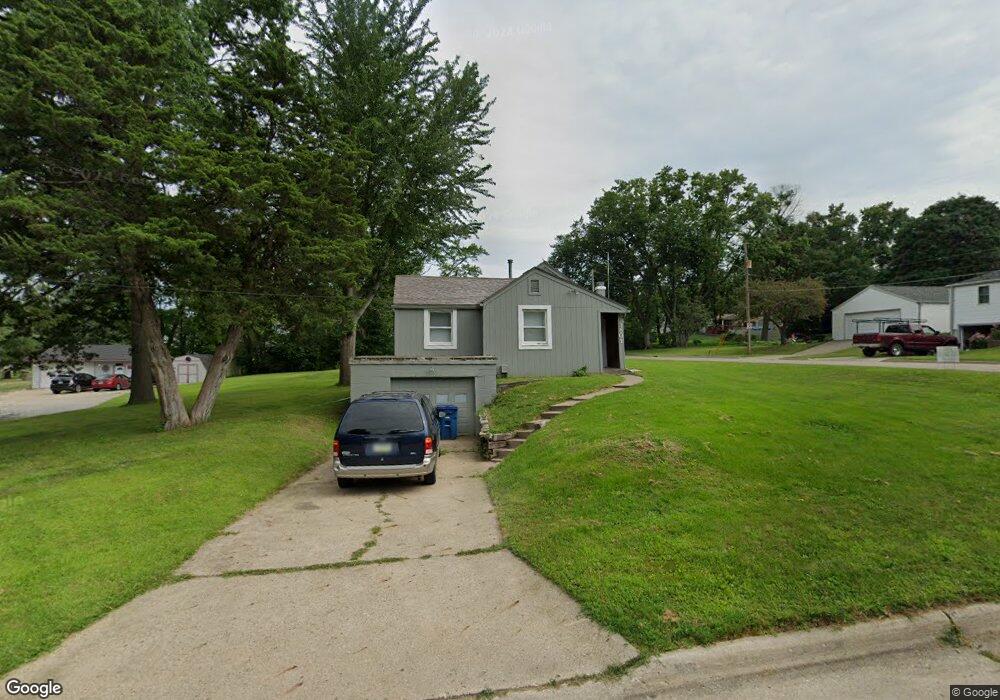 1801 Highview Dr, Des Moines, IA 50315 - photo 1