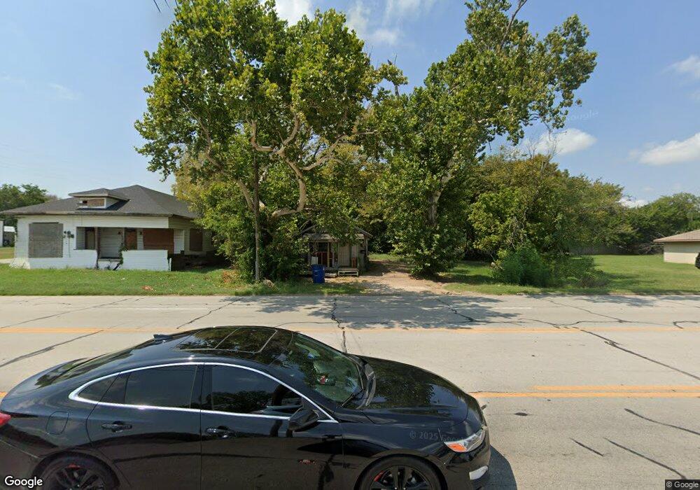 1303 N Kaufman St, Ennis, TX 75119 - photo 1