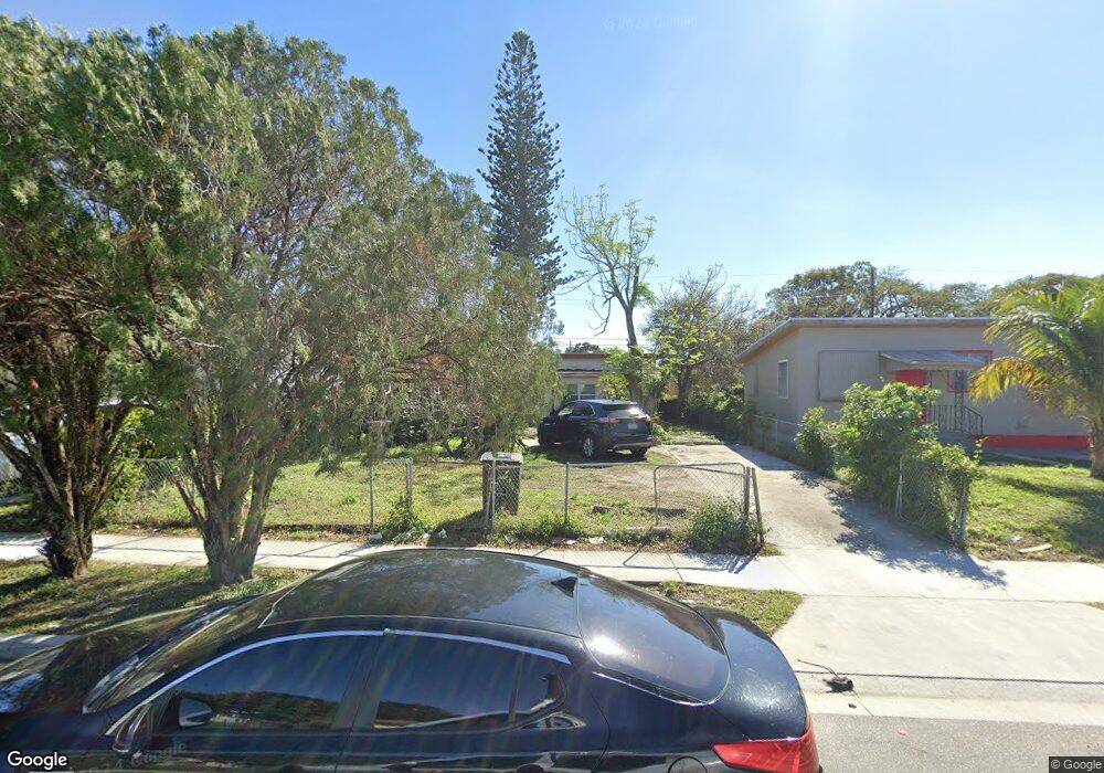 922 33rd St, West Palm Beach, FL 33407 - photo 1