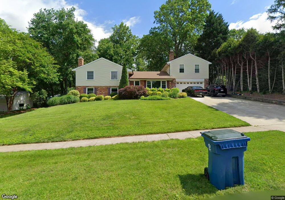 10700 Zion Dr, Fairfax, VA 22032 - photo 1