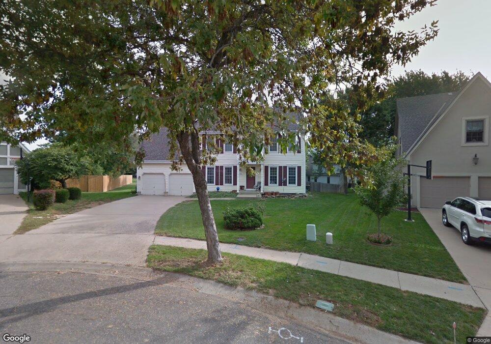 7725 Twilight Ln, Shawnee, KS 66217 - photo 1