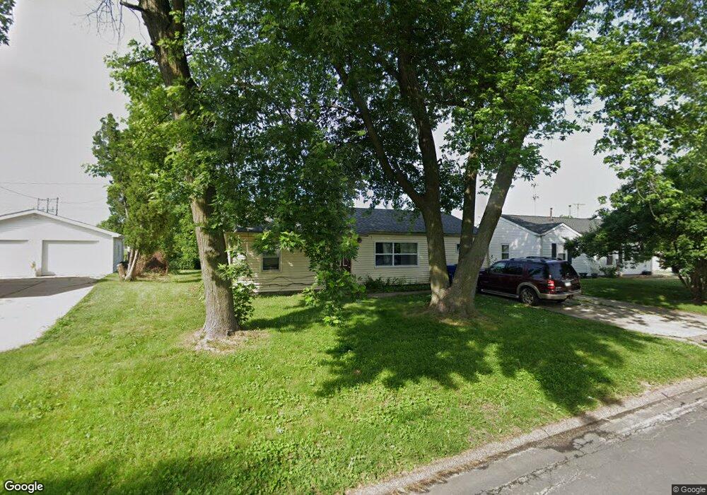 2115 W 68th St, Davenport, IA 52806 - photo 1