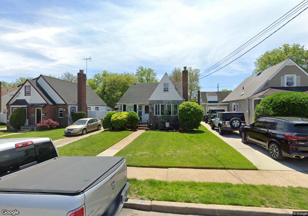 869 Gabriel Ave, Franklin Square, NY 11010 - photo 1