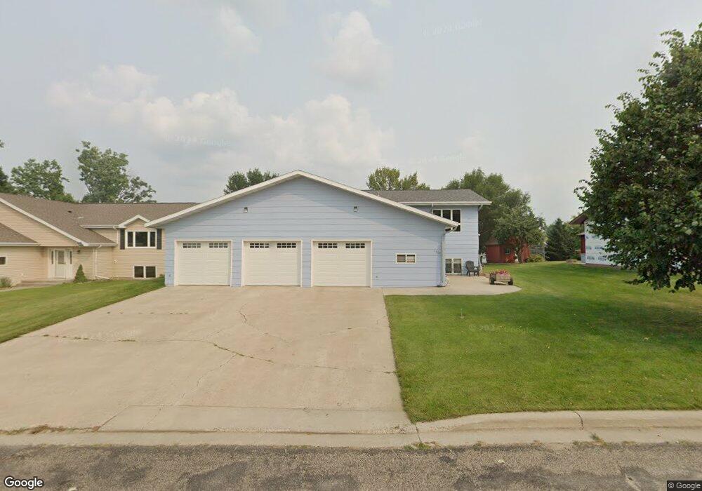 1313 8th Ave SW, Jamestown, ND 58401 - photo 1