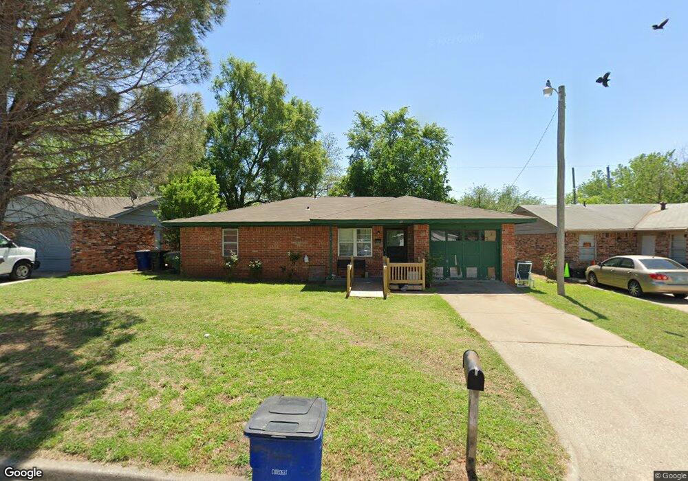 114 W Fig Ave, Duncan, OK 73533 - photo 1