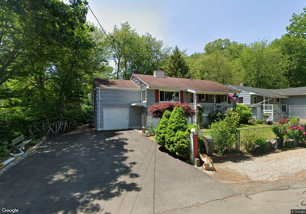 765 Chopsey Hill Rd, Bridgeport, CT 06606 - photo 1