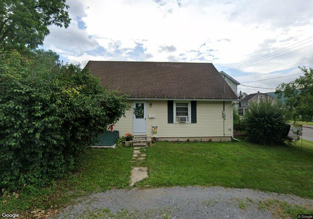443 W Broad St, Williamstown, PA 17098 - photo 1